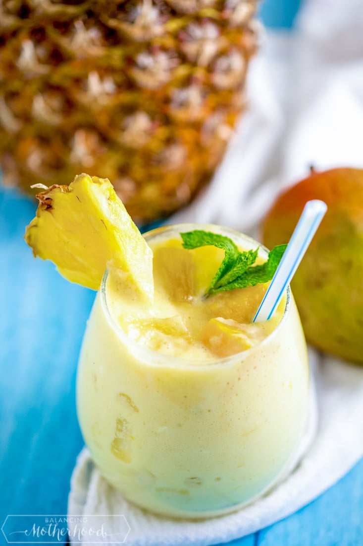 mango pineapple smoothie instructions